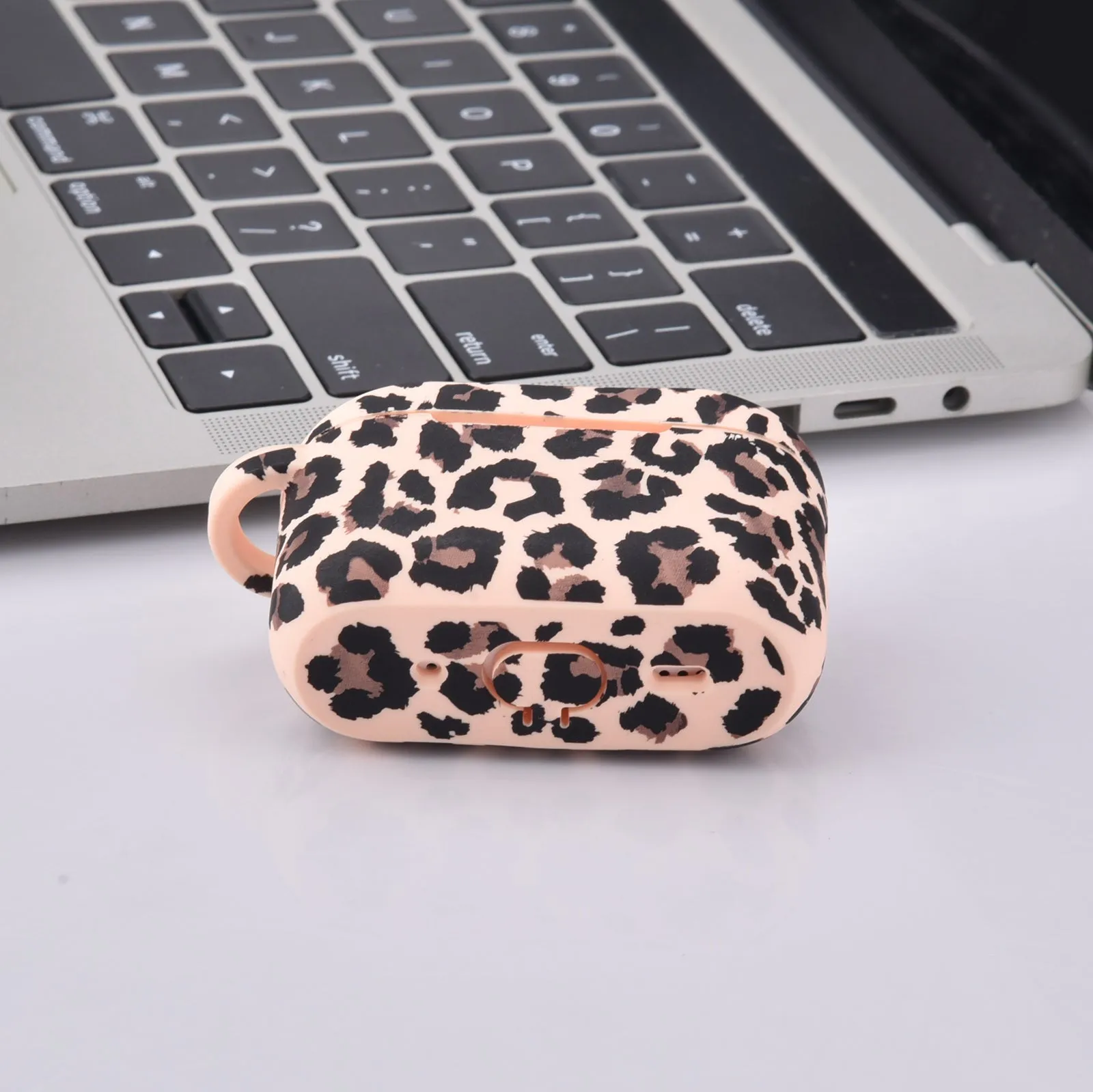 Silicone Case for AirPods Pro 2 with Pom Pom Keychain-Pink Cheetah Pattern